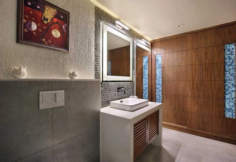 High end apartment master bathroom design