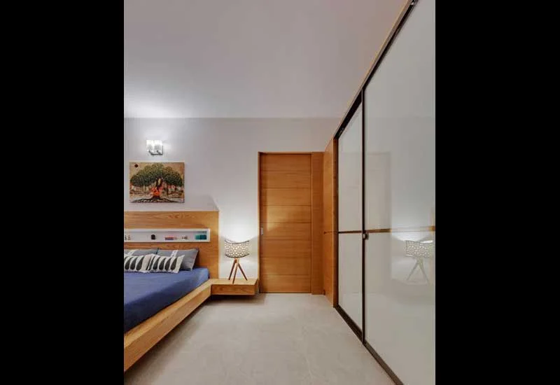 Luxurious-master-bedroom-wardrobe