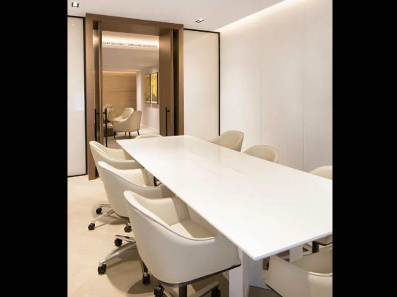 Private-commercial-office-conference-room-inside-view