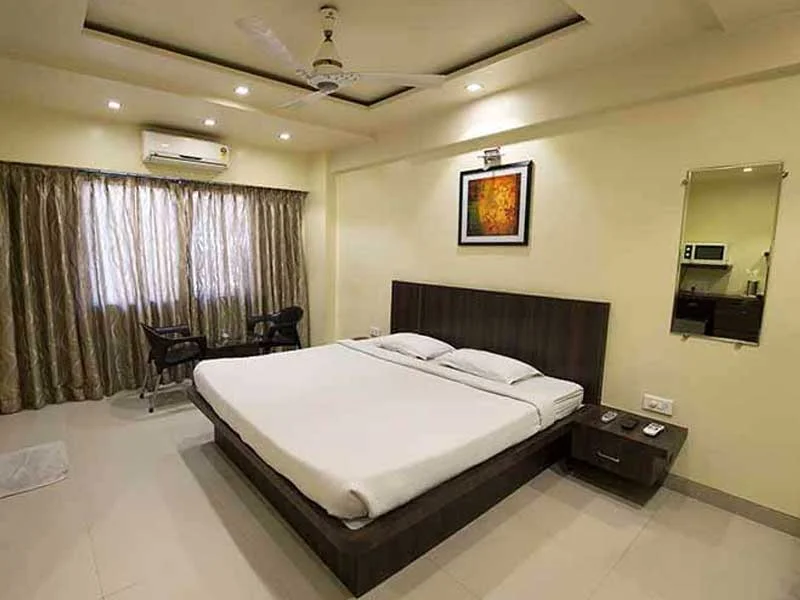 hotel-room
