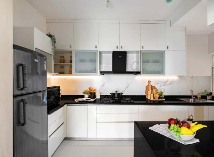 Elegant and modern kitchen design featuring a perfectly arranged work triangle for optimal efficiency and aesthetics.