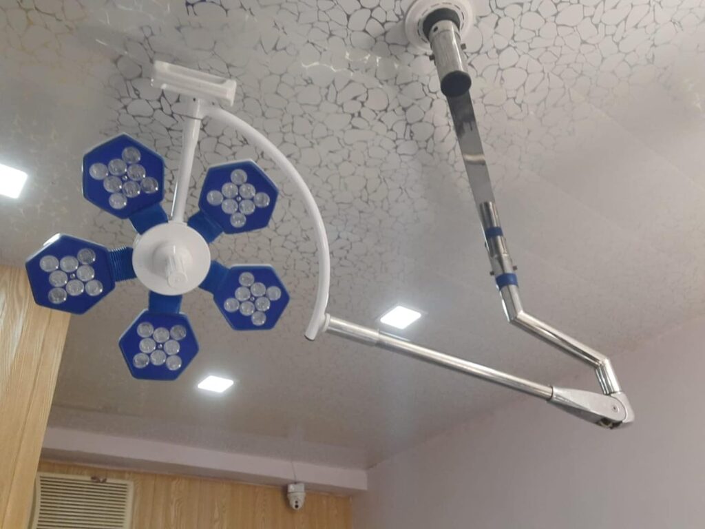 PAERIK INDIA Surgicals 40M O.T. Ceiling Light Examination Light