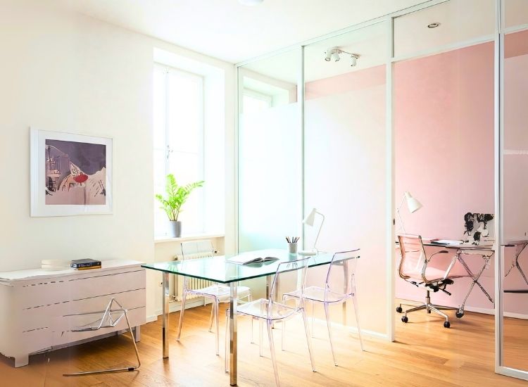 19.1. Transparent Or Frost Furniture